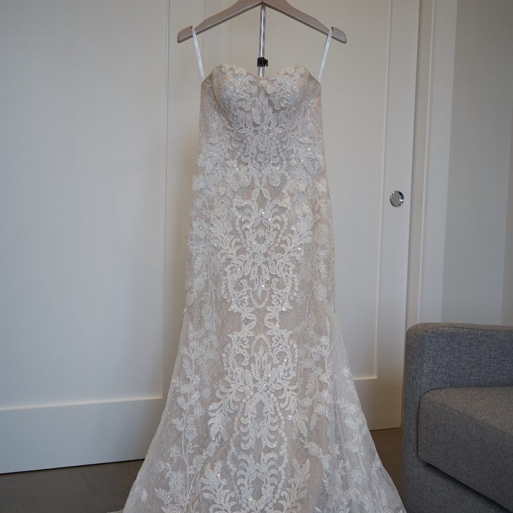 Wedding Dress Size 4: Oleg Cassini Strapless Lace